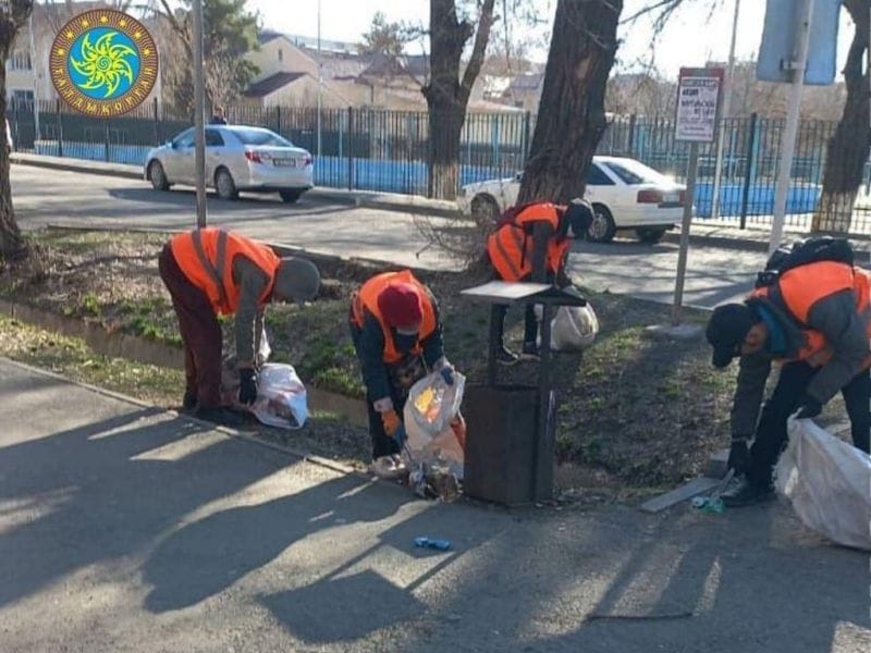 Коммунальные службы Талдыкоргана приводят город в порядок