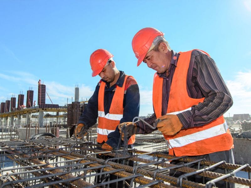 Члены партии «AMANAT» Жетісу проконтролировали строительство объектов Аксуского района