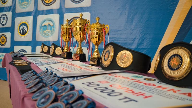 Сильнейшие борцы Казахстана и Кыргызстана сошлись в Жетiсу