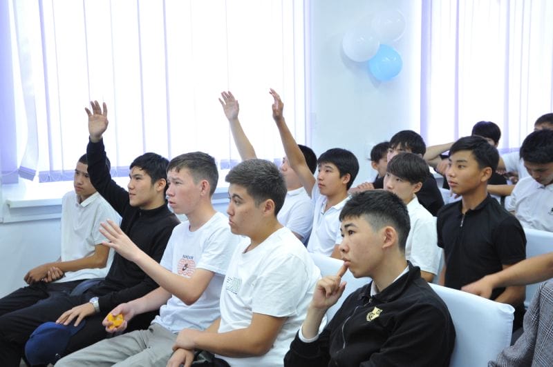 Молодежь Талдыкоргана против наркотиков: встреча с зависимым пациентом и урок о здоровом образе жизни