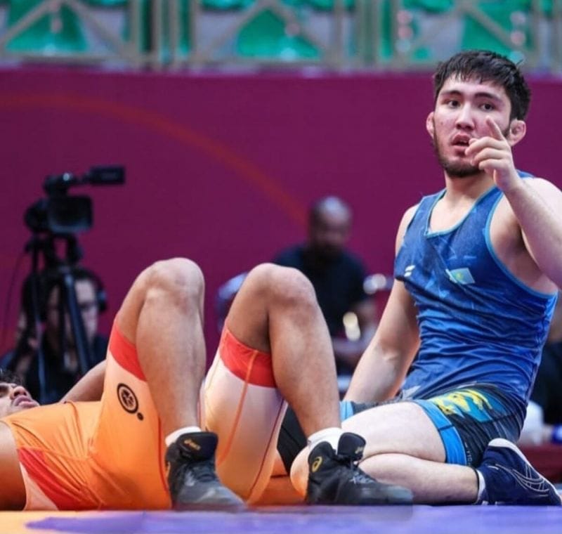 Борцы Акежан Айтбеков и Рустем Мирзагалиев из Жетісу завоевали серебро на чемпионате Азии