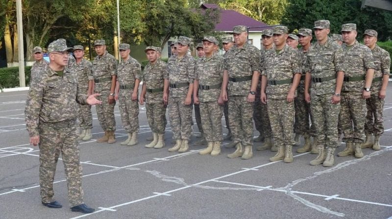 Солдатам-срочникам Сарыозекского гарнизона разъяснили о возможностях льготного образования